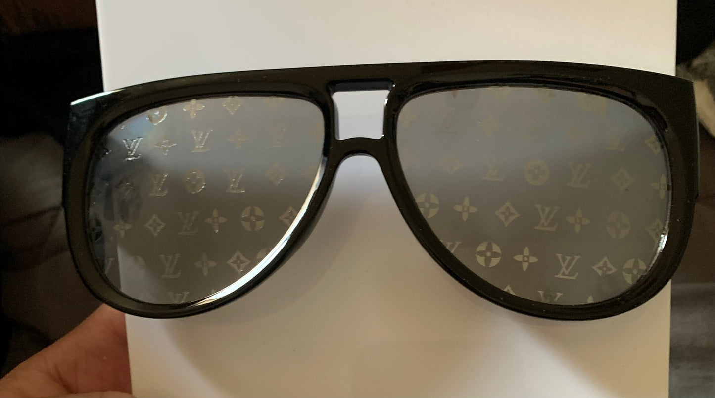 Sunglasses Black Frame