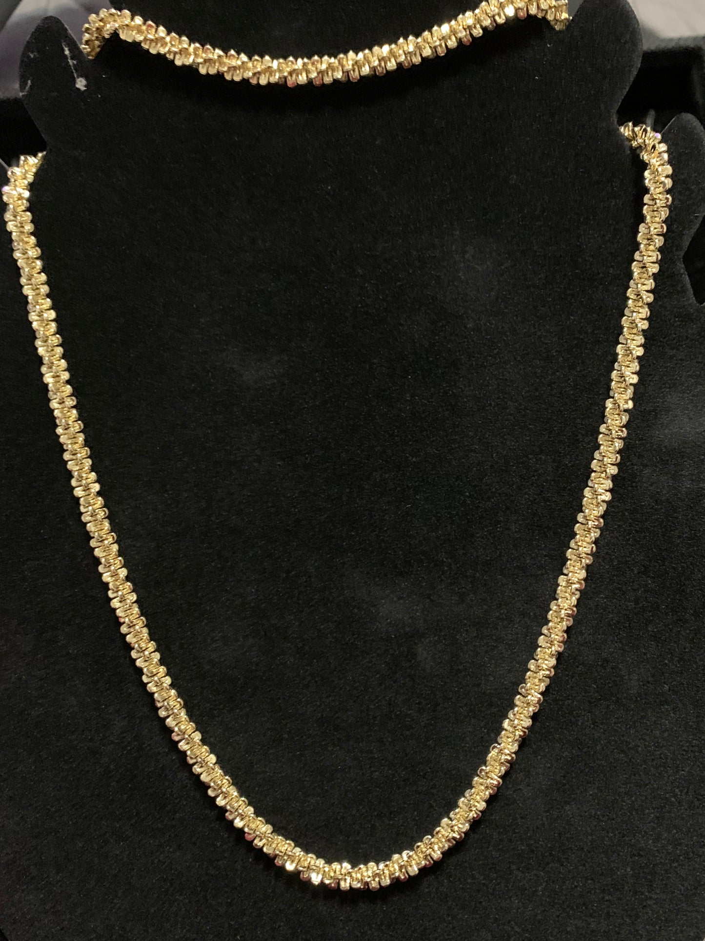 Set Necklace 18” and Bracelet 7” Gold Plated 14k