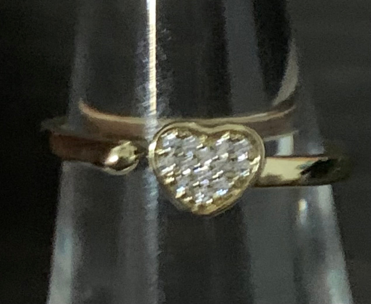 Ring Heart in Center Size 6 Gold Plated 14k with High Quality Crystals